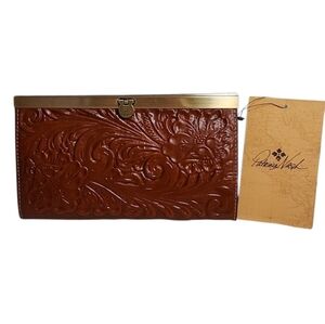 NWT Patricia Nash Cauchy Tooed Leather Frame Wallet Tan  Florence color pattern